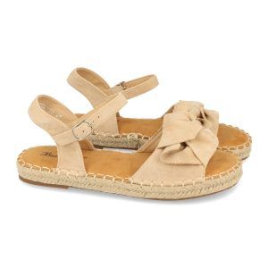Sandalias planas de mujer beige con detalle de lazo