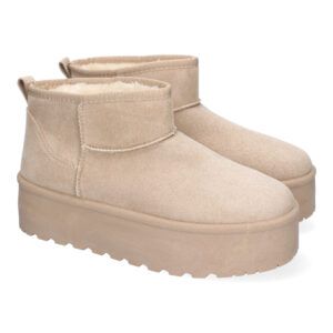 Botas australianas beige con plataforma y pelo en el interior 6BKA
