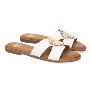 Sandalias planas blancas mujer detalle en pala GG-63