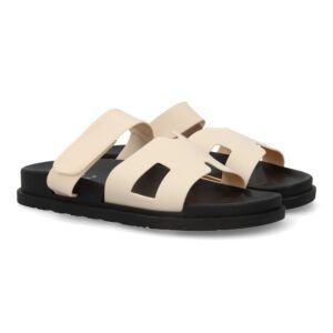 Chanclas de mujer pala moderna beige  con cierre velcro 2Q43