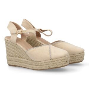 Alpargatas con cuña de esparto color beige